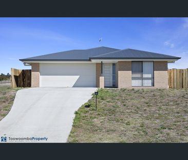 2/150 Russell Street, Newtown, Qld 4350 - Photo 2