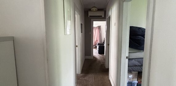 North Road Beauty - Stones throw from Gardens, University - Photo 2