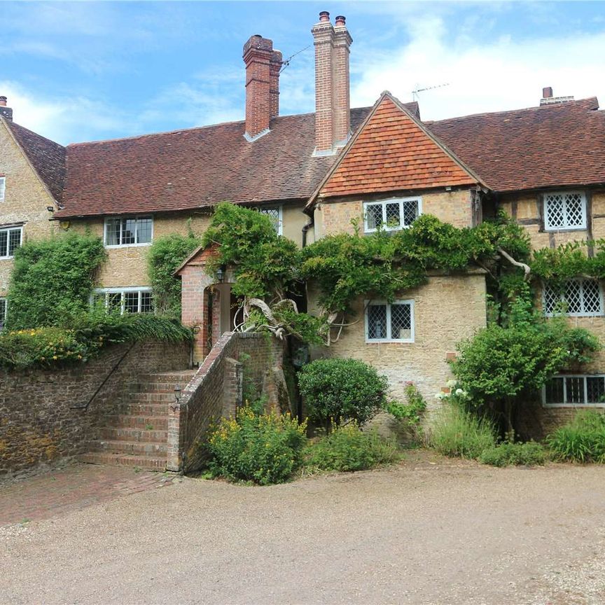 Charming Farmhouse in delightful rural setting with a wealth of character and outside space - Photo 1