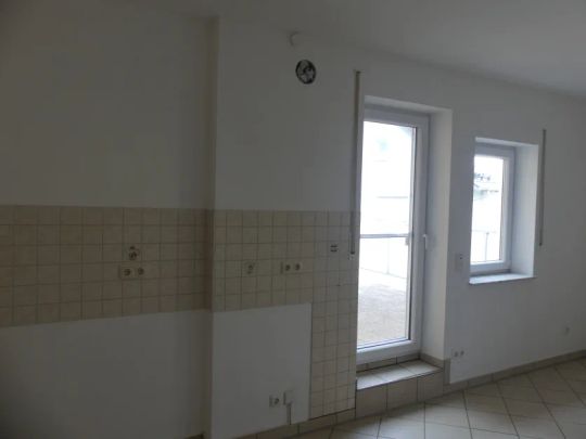 2 Zimmer Wohnung mit großer Dachterrasse in Roßtal, am Bahnhof! - Foto 1