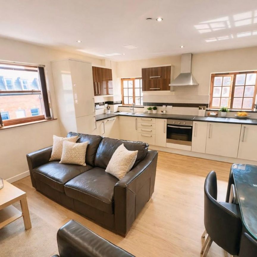 4 bed Flat 92 Arundel Street - Photo 1