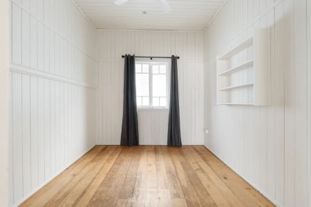 Character-Filled Queenslander - Photo 3