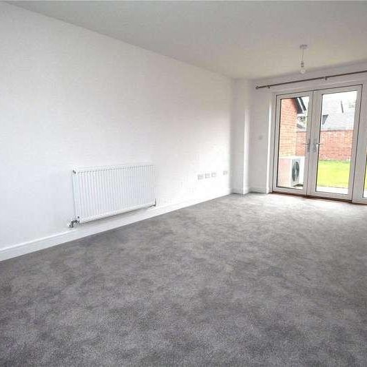 Edwards Grove, Bordon, Hampshire, GU35 - Photo 1