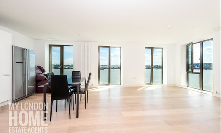 Kelson House, Royal Dock, E16 - Photo 3