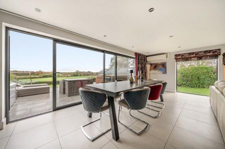 5 bedroom detached house to rent - Photo 5