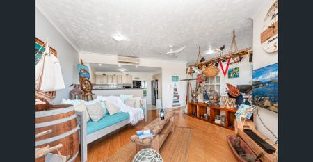 BREEZES, OCEAN AND AN UNCOMPROMISED LIFESTYLE - Photo 4