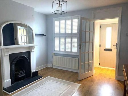 Edgell Road, Staines Upon Thames, Surrey, TW18 - Photo 2