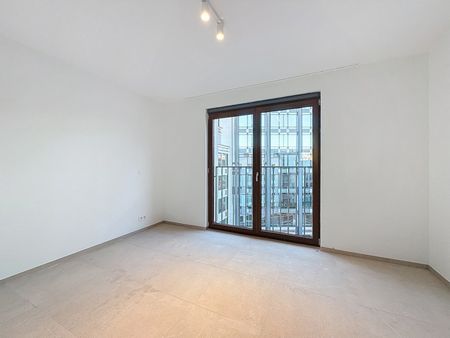 Appartement te huur in Ixelles - Photo 3