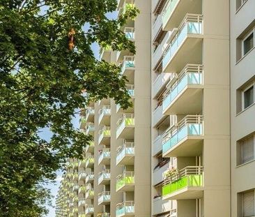 Erstbezug nach Sanierung: 2-Zimmer-Wohnung mit Balkon und Dusche in... - Photo 2