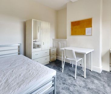 5 bedroom terraced house to rent - Photo 3