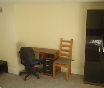 1 Bed Self contained - Student flat Fallowfield Manchester - Photo 1
