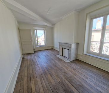 Location Appartement 5 pièces 169m² - Photo 3