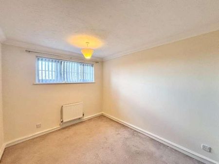 Macpherson Robertson Way, Mildenhall, IP28 - Photo 2