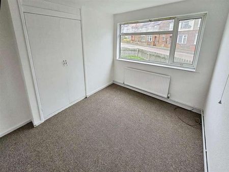 Hillary Road, Rushden, Northants, NN10 - Photo 3