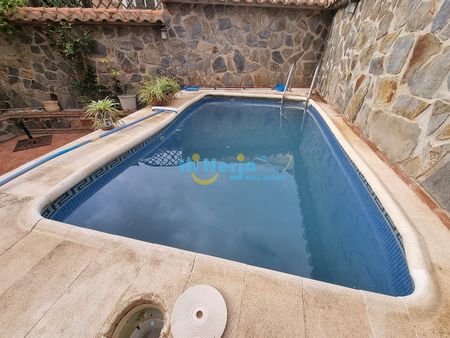 3 BEDROOM SEMI-DETACHED VILLA WITH TERRACES AND PRIVATE POOL - NERJA - Photo 4