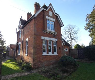 2 bedroom detached house to rent - Photo 2