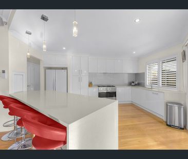 3 Gladstone Street, Coorparoo, Qld 4151 - Photo 1