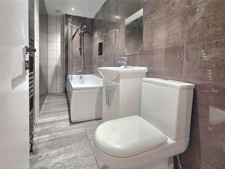 Broadway, Bexleyheath, DA6 - Photo 3