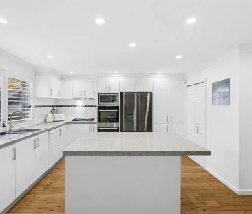 Sunlit north-facing family sanctuary in prized Seaforth Street - Photo 5