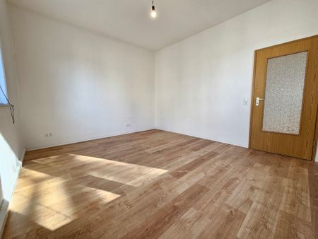 Schöne renovierte 3-Zimmer Wohnung mit Balkon - Foto 2