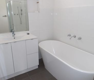 CHARMING RENOVATED 2 BEDROOM UNIT - Photo 5