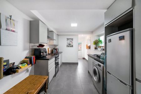 2 bedroom terraced house to rent - Photo 3