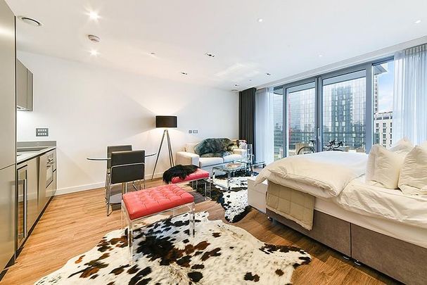 Studio to rent - Photo 1