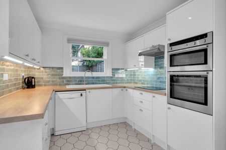 3 bedroom semi-detached house to rent - Photo 3