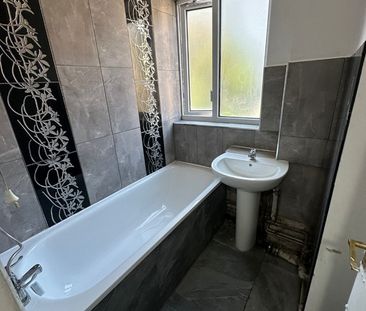 Room in a Shared Flat, Gilbert Sheldon House, W2 - Photo 5