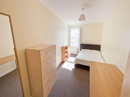 4 bedroom house to rent - Photo 2