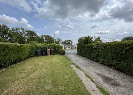 Holly Tree Drive Gillow Heath, Biddulph - Photo 3