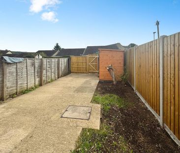 3 bedroom terraced house to rent - Photo 4