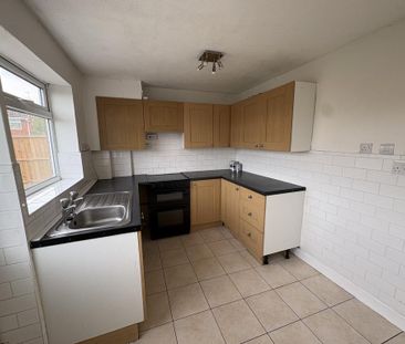 3 bedroom detached house to rent - Photo 4