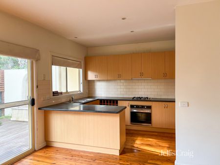 2/248 Francis Street, Yarraville VIC 3013 - Townhouse For Rent | Domain - Photo 4