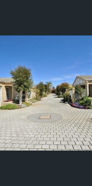 Modern Easy-Care Living Minutes from Rockingham Beach - Photo 2