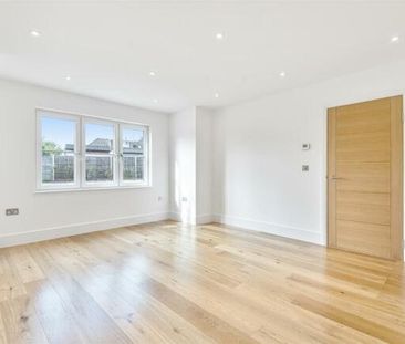 Clay Lane, Guildford - 3 bedrooms Property for lettings - Seymours - Photo 1