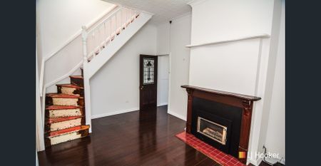 Stunning 2 Storey Terrace - Photo 4