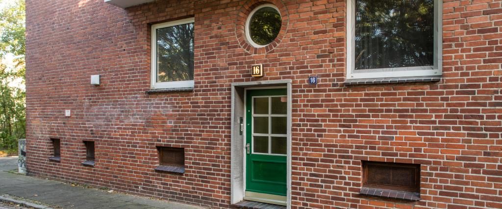Demnächst frei! Geräumige 2-Raum-Wohnung in Kiel mit Balkon - Photo 1