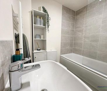 2 bedroom semi-detached house to rent - Photo 3