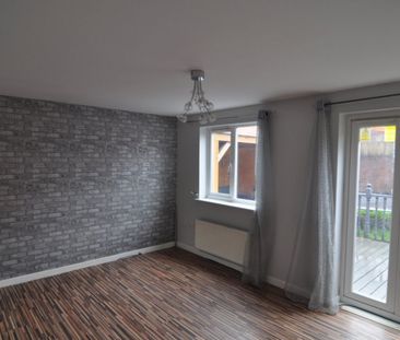 3 bed Semi-Detached - To Let - Photo 1