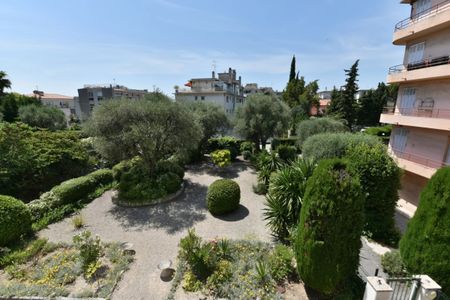 A louer à Nice, Cimiez - lumineux 2/3P - Photo 3