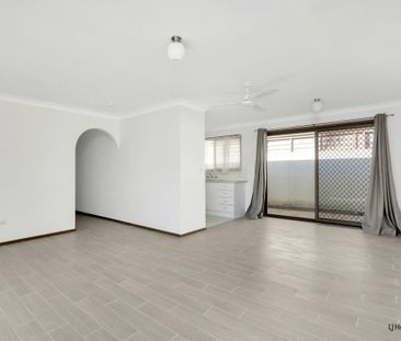 Modern Duplex In Quiet Cul-de-sac - Photo 4