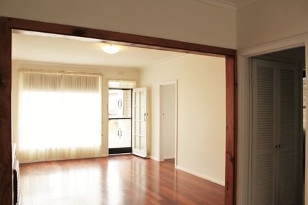 RECENTLY PAINTED & REFURBISHED TWO BEDROOM UNIT - Photo 3