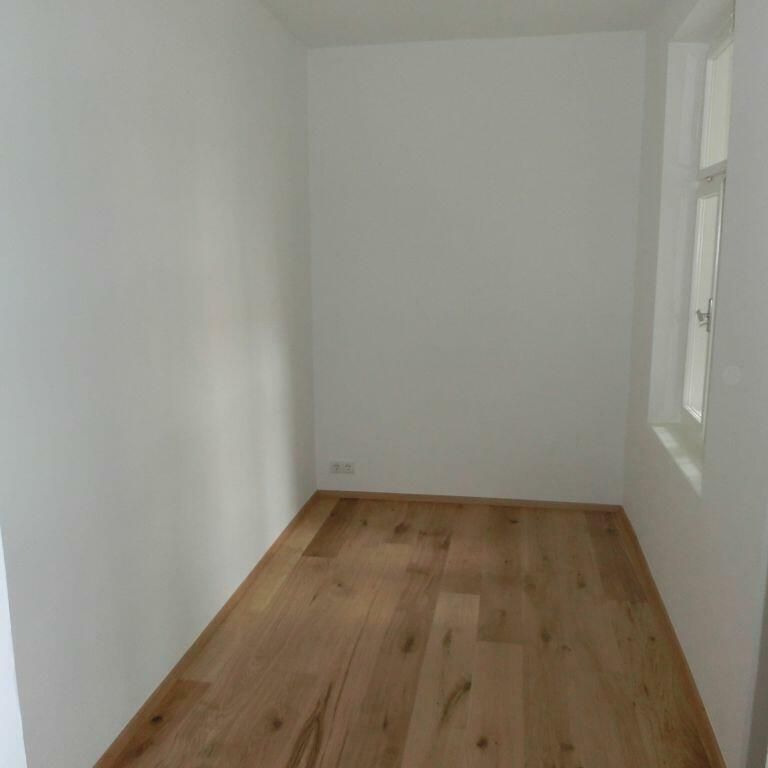 Zentrum, barriefreie sanierte 1,5 ZI mit Top Ausstattung, in Innenhoflage, unbefristete Miete - Photo 1