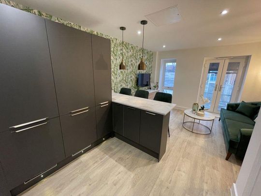 1 bedroom in a house share to rent - Photo 1