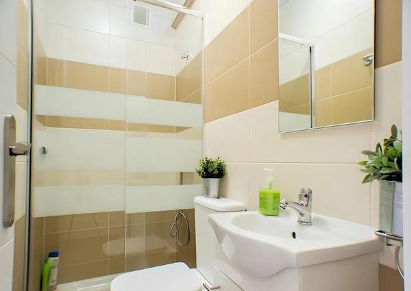 Calle Alicante, Getafe, Community of Madrid 28903