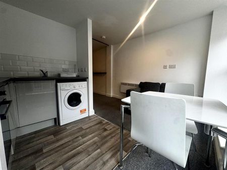 Studio to rent - Photo 4