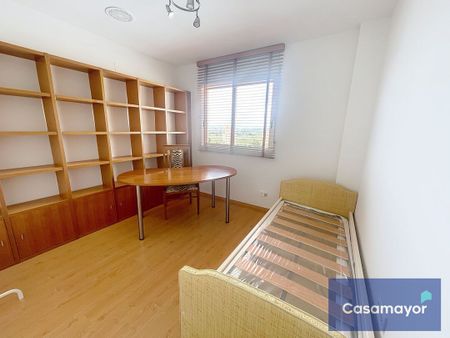 Piso de alquiler en Carrer Hisenda de L'administrador, Playa Muchavista - Photo 3