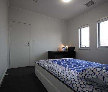 6-bedroom shared house, Fifth St - Photo 4