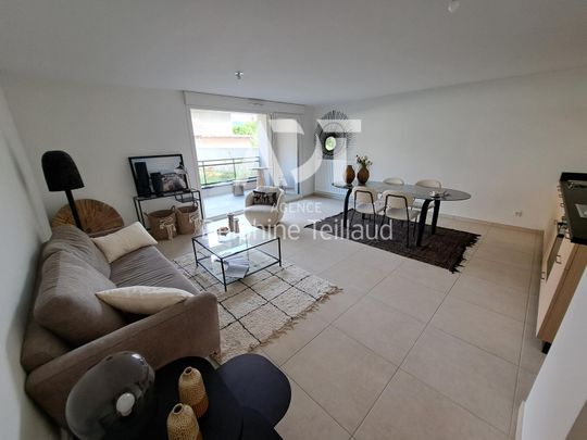 Location Appartement 4 pièces 88m² VOIRON 38500 - Photo 1